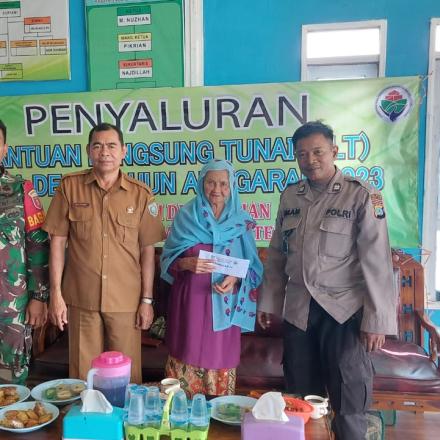 pemerintah desa surian melaksanakan kegiatan penyaluran Bantuan Langsung Tunai