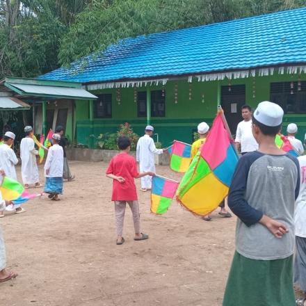 Pemerintah Desa Surian mengambil langkah berani untuk melestarikan kekayaan budaya